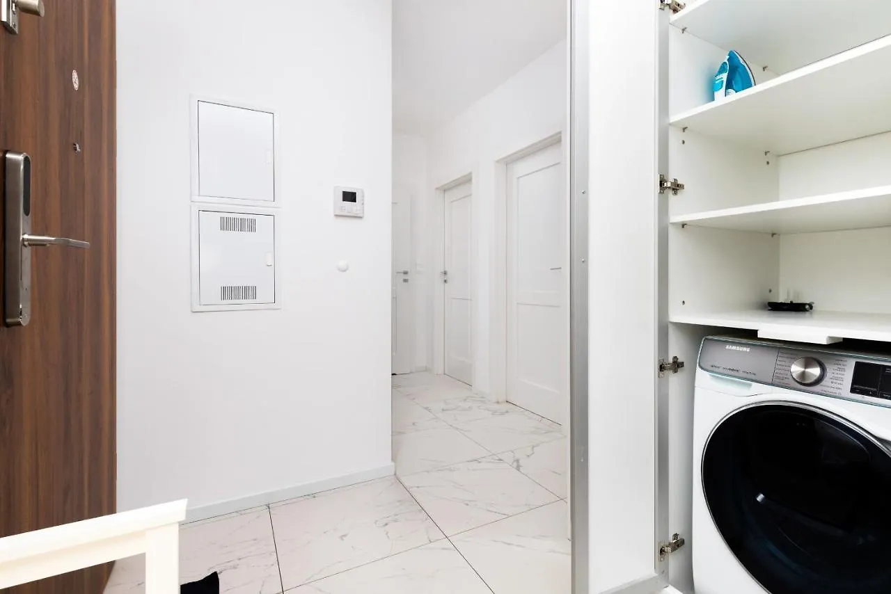 Garnizon Apartment For 6 Guests With Parking & Balcony By Noclegi Renters Gdańsk